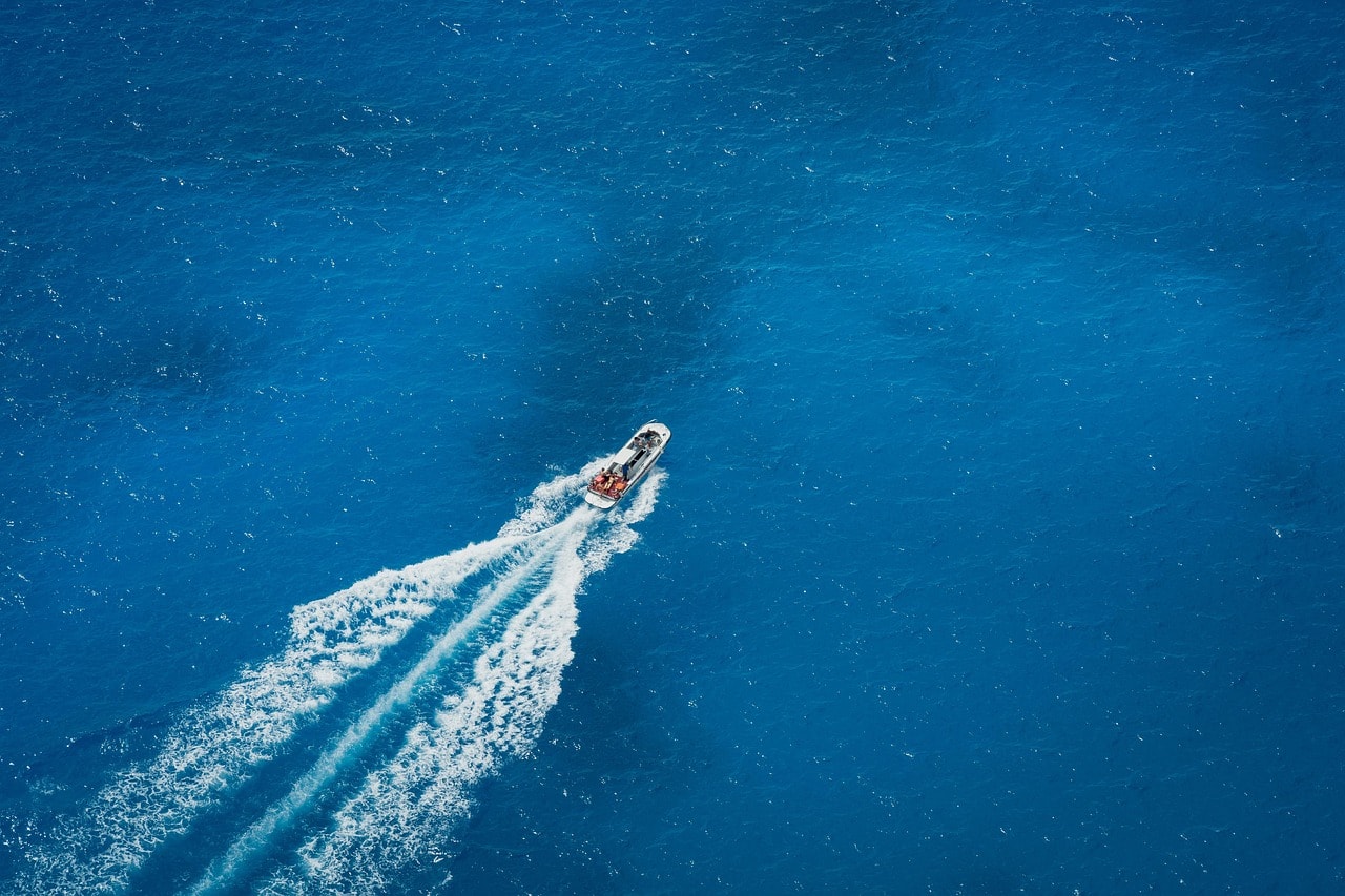 Premium speedboat tour navigating the 5 Islands in Ksamil, Albania